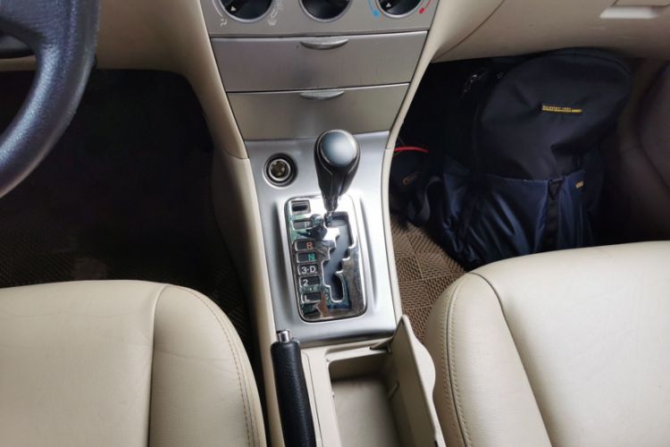 Used Toyota Corolla EX 2013 1.6L Automatic Luxury Edition
