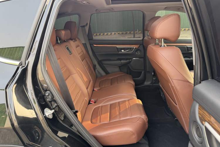 Used Honda CR-V 2021 240TURBO CVT 2WD Fashion Edition
