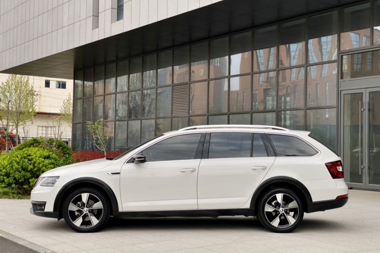 Used Skoda Octavia 2019 TSI280 DSG Luxury Edition Station Wagon China VI Standard Exterior 7