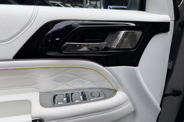 Used Cyberspace Tank 300 2021 2.0T Cyber Tank Interior 9