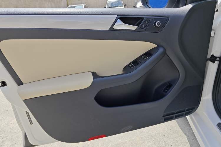 Used Volkswagen Sagitar 2014 1.4TSI Automatic Luxury Model