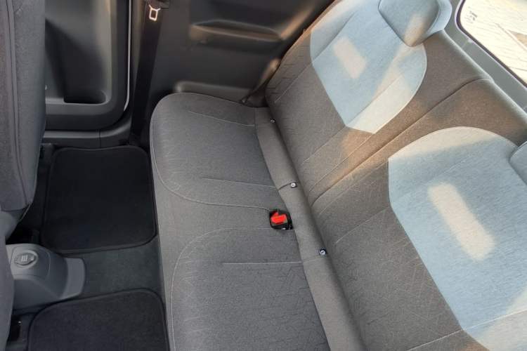 Used Geely Galaxy Panda 2024 Panda Mini 200km Endurance Bear Interior 2