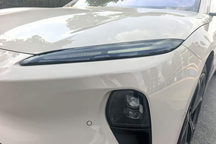 Used Nio ET5T 2023 100kWh Touring Left Front Headlight
