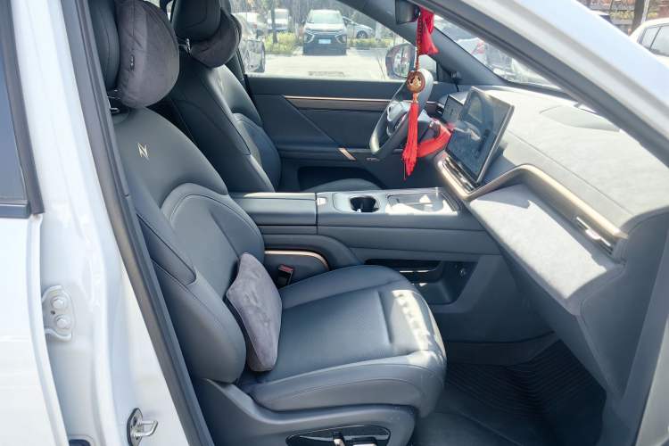 Used Dongfeng eπ eπ008 2024 636Max All-Electric Version 6 Seats