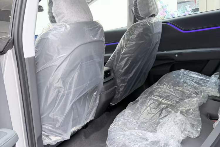 Used XPeng G6 2025 625 Long-Range Max Tech Edition Interior 2