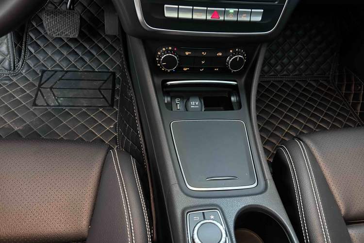 Used Mercedes-Benz GLA 2018 GLA 200 Fashion Model Interior 8