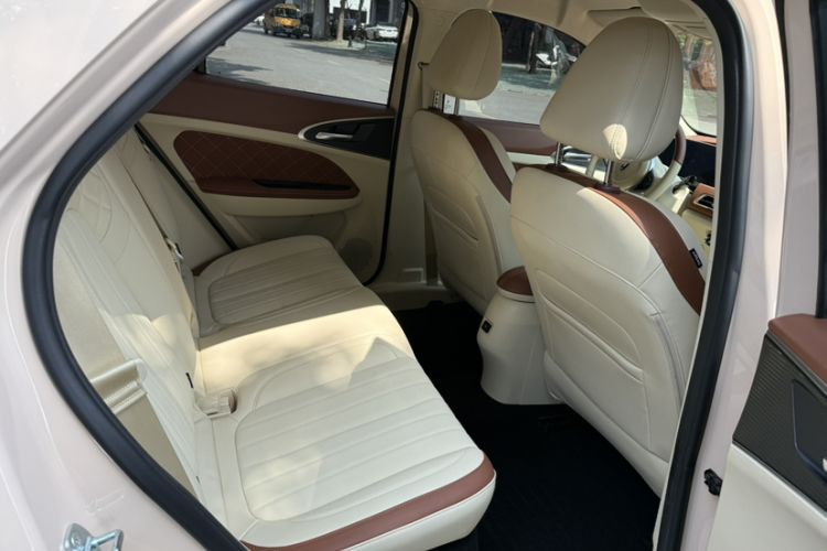 Used ORA Good Cat 2022 Morandi Edition 400km Standard Range Two-Week Young Enjoyment Version Lithium Iron Phosphate
