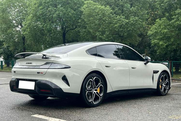 Used Xiaomi Auto SU7 2024 Four-Wheel Drive Ultra-Long Range Advanced Intelligent Driving Max Edition