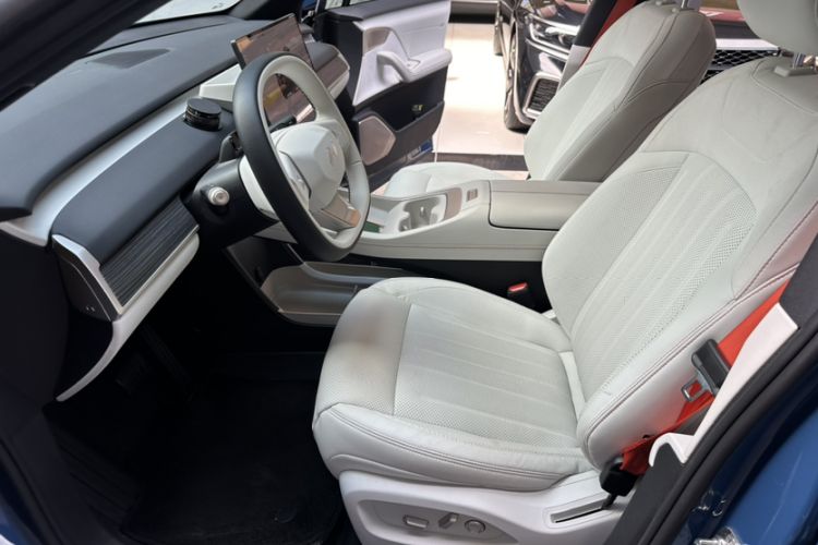 Used ONVO L60 2024 60 kWh Rear-Drive Version