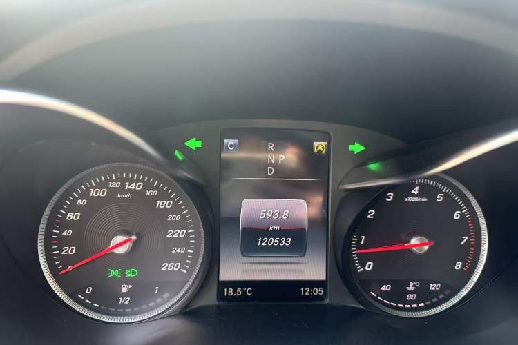 Used Mercedes-Benz C-Class 2018 C 200 L Sport Edition Achievement Special Edition Odometer Close Up