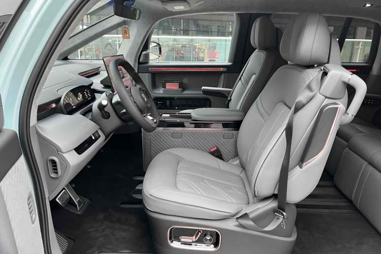 Used Zeekr MIX 2025 Long-Range Intelligent Driving Edition
