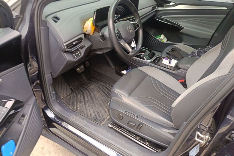 Used Volkswagen ID.4 CROZZ 2022 Long-Range Lite PRO Edition Interior 3