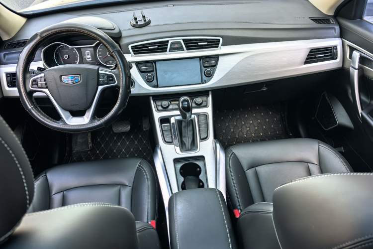 Used Geely Auto Emgrand X7 Sport 2018 1.8TD Automatic Two-Wheel Drive Zhiya Model Interior 1