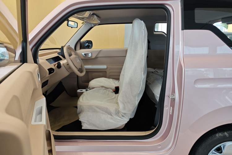 Used Geely Galaxy Panda 2024 Panda Mini 200km Endurance Bear
