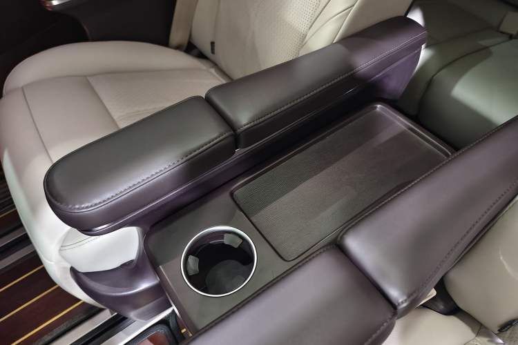 Used GAC Trumpchi M8 2021 Master Series 390T Prestige Edition
