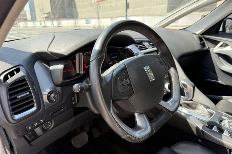 Used DS 5 2013 1.6T Luxury Edition THP160 Interior 2