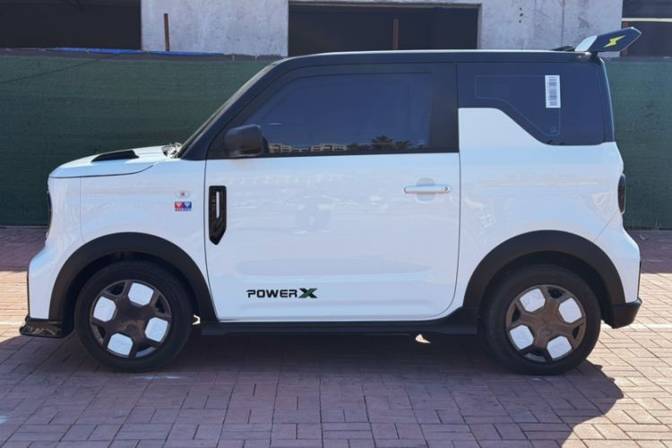 Used Geely Galaxy Panda 2025 210km Panda Kart Exterior 4