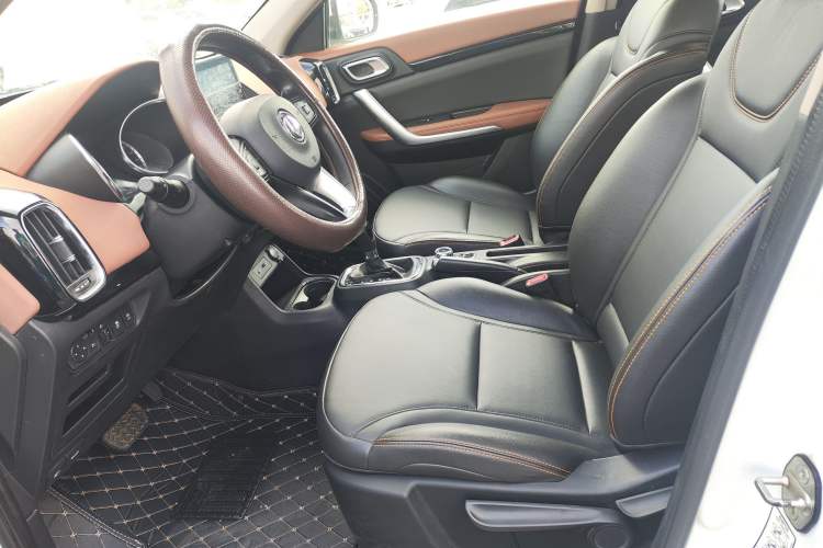 Used Dongfeng Aeolus AX4 2017 1.6L DCT Trendy Style
