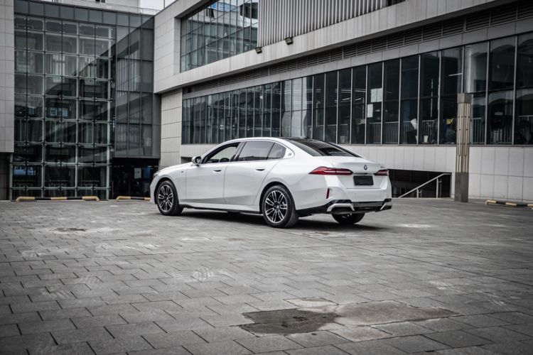 Used BMW 5 Series 2024 530Li Leading Model M Sport Package
