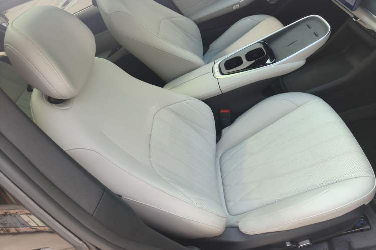 Used CHANGAN NEVO A07 2025 All-Electric "True Fragrance" Edition 710-Mile Long-Range Version Right Front Seat