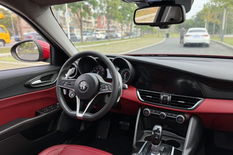 Used Alfa Romeo Giulia 2017 2.0T 280HP Luxury Edition