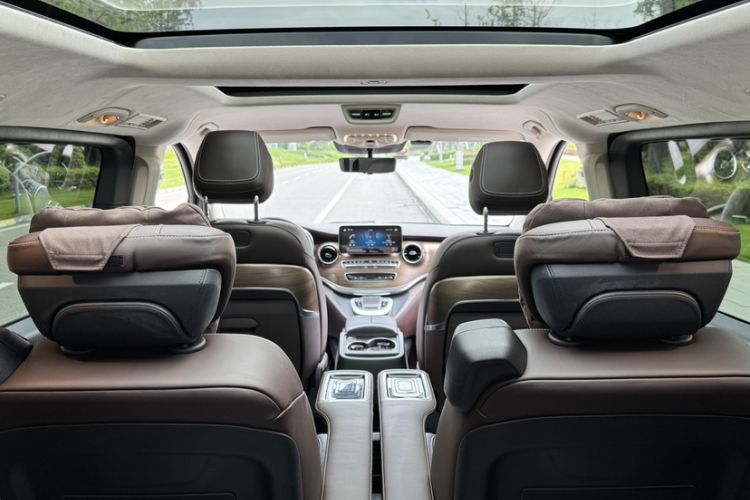 Used Mercedes-Benz V-Class 2022 V 260 L Long-wheelbase Luxury Edition