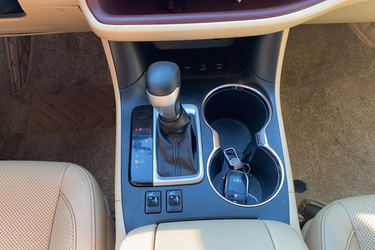 Used Toyota Highlander 2015 2.0T Four-Wheel Drive Luxury Edition 7-Seater