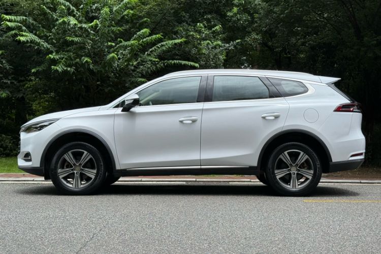 Used BYD Tang 2019 2.0T Automatic SmartConnect Luxury Edition 5 Seats China VI Standard