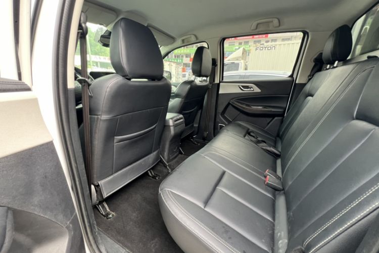 Used JMC Yuhu 7 2022 2.0T Automatic Diesel 4x4 Comfort Edition Standard Wheelbase