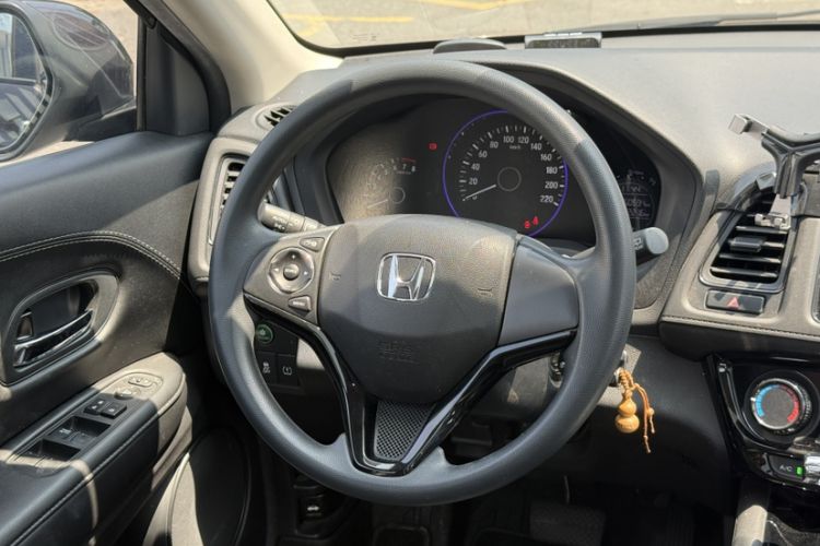 Used Honda Vezel 2020 1.5L CVT Elite Edition Interior 4