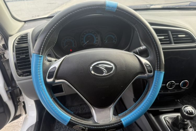 Used Soueast V3 Lingyue 2015 1.5L Manual Style Edition