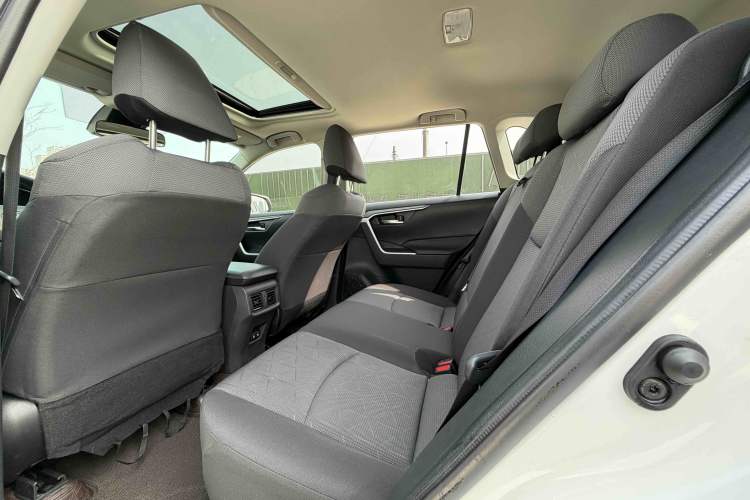 Used Toyota RAV4 2020 2.0L CVT Two-Wheel Drive Fashion Edition
