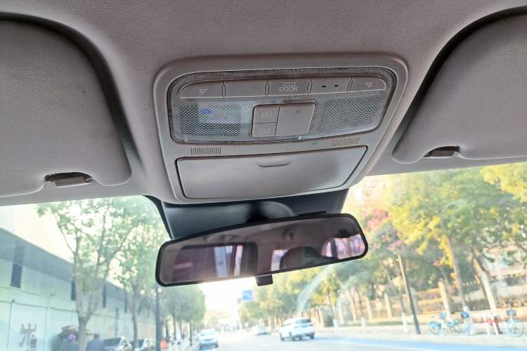 Used CHANGAN OSHAN X70A 2018 1.5L Manual Luxury Model
