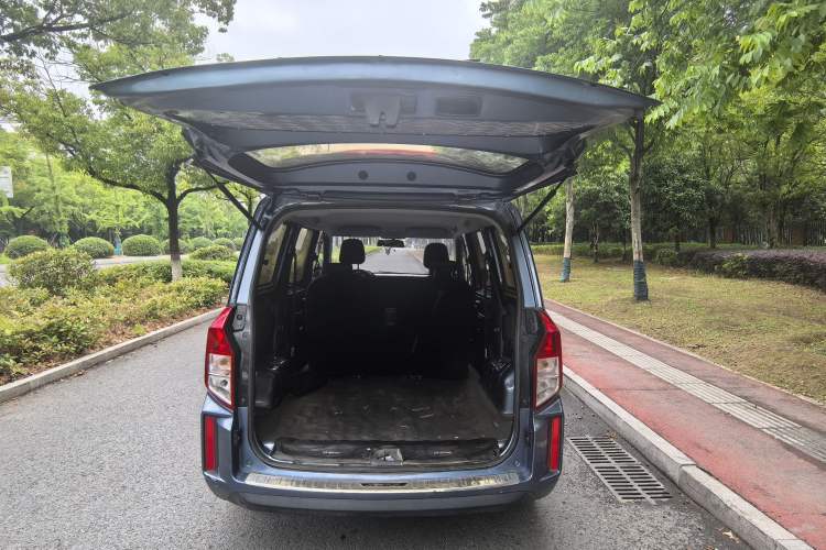 Used Wuling Hongguang PLUS 2020 1.5L Manual Standard Edition 5 Seats