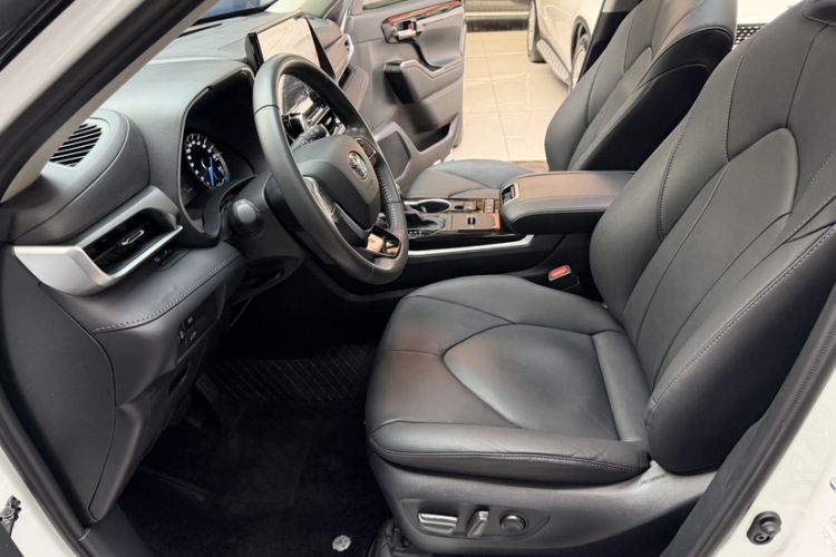 Used Toyota Highlander 2023 2.5L Smart Electric Hybrid Dual-Engine Four-Wheel Drive Prestige Version – 7 Seats
