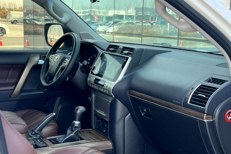 Used Toyota Prado 2018 3.5L Automatic TX-L with Rear-Mounted Spare Tire
