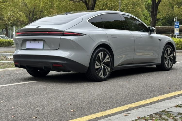 Used Nio ET5 2024 75 kWh Exterior 5