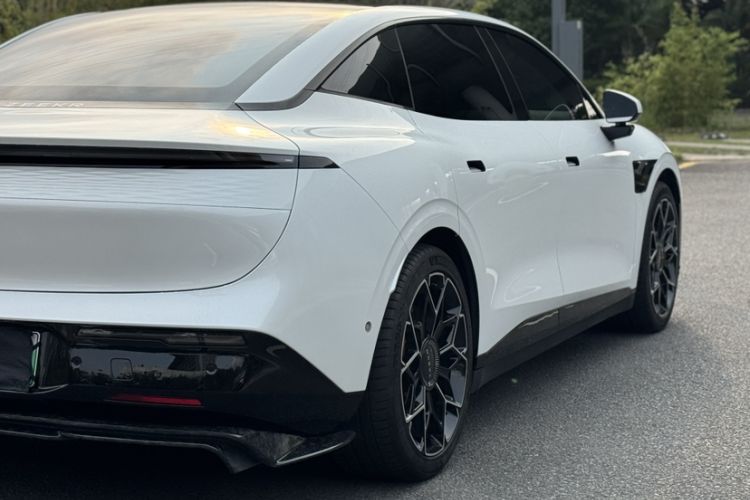 Used Zeekr 007 2025 Four-Wheel Drive Intelligent Driving Version 75 kWh Exterior 1