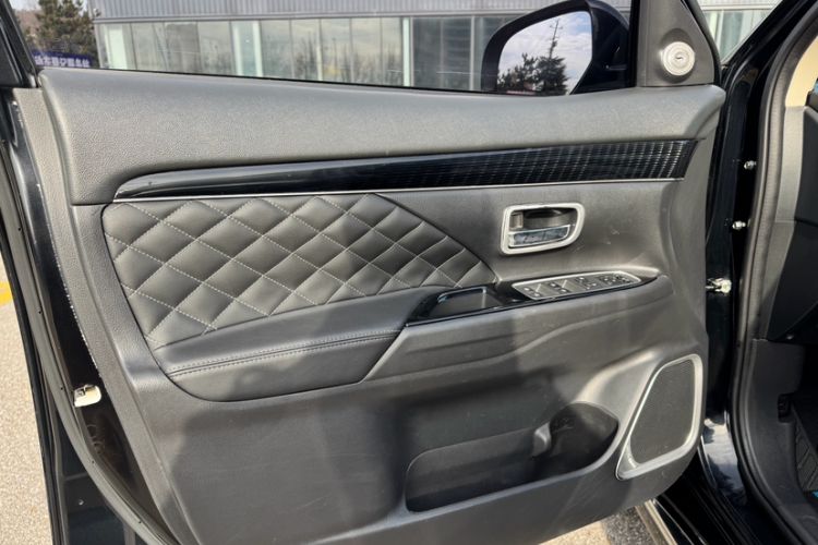 Used Mitsubishi Outlander 2021 2.0L Two-Wheel Drive Comfort Edition 7 Seats