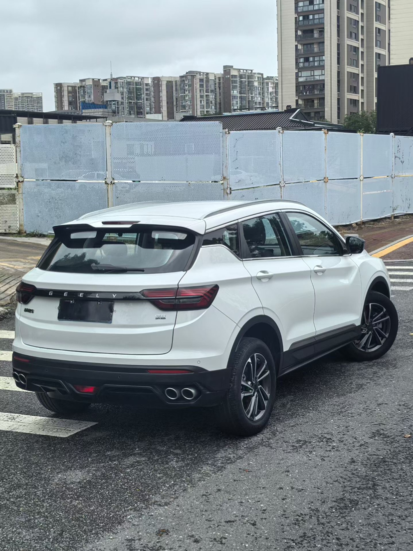 Geely Auto Coolray 2023 1.5T DCT Platinum Edition — снимка 4