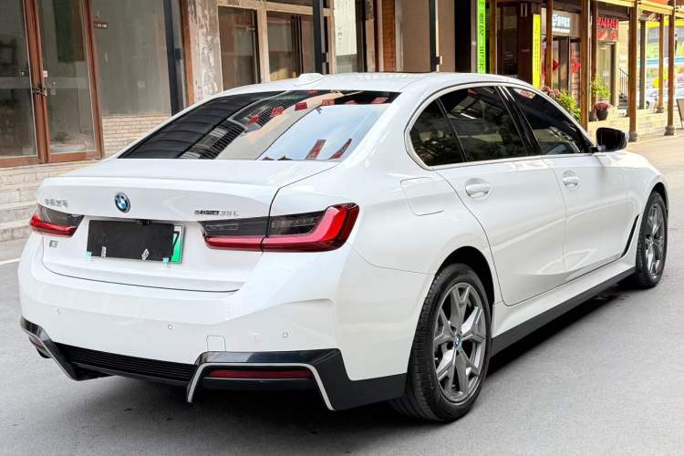 Used BMW i3 2024 eDrive 35 L Exterior 6