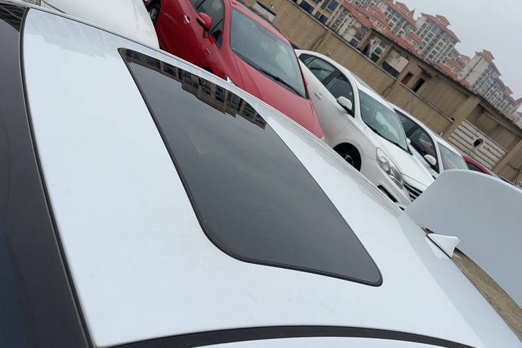 Used Hyundai Elantra (6th Generation / Lingdong) 2016 1.6L Automatic ZhiXuan – Elite Version Roof