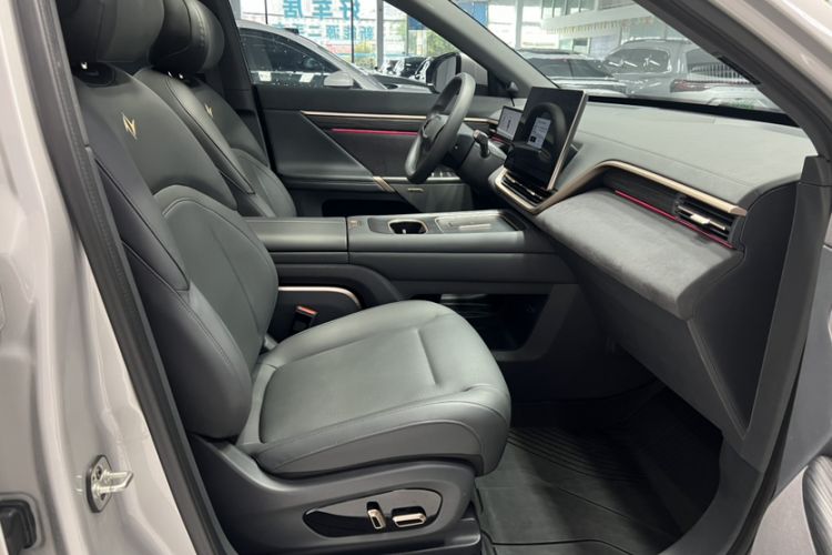 Used Dongfeng eπ eπ008 2024 210Max Range-Extended Version 6 Seats