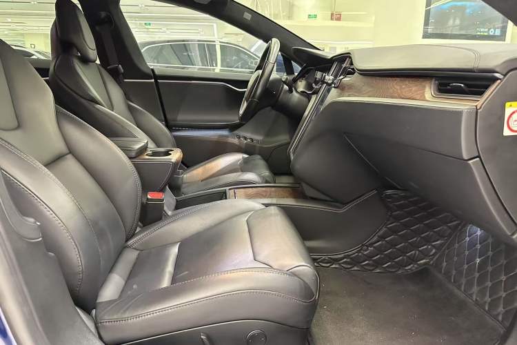 Used Tesla Model S 2017 S 75D Standard Range Edition Interior 9