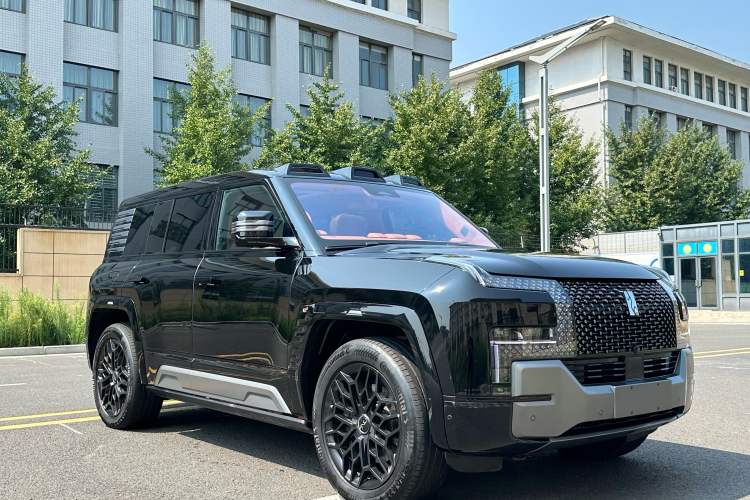 Used Yangwang U8 2023 Luxury Edition
