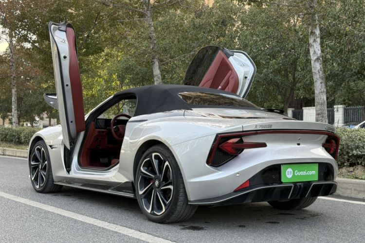 Used MG Cyberster 2024 520 km Legendary All-Wheel-Drive Version
