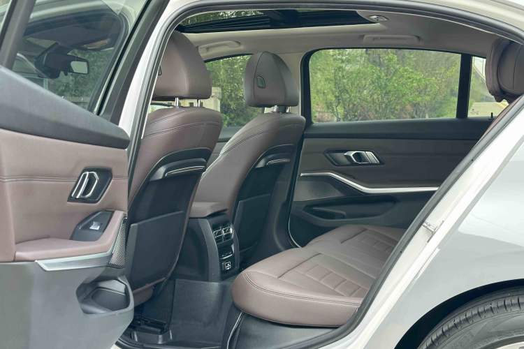 Used BMW 3 Series 2020 325Li First Edition Interior 3