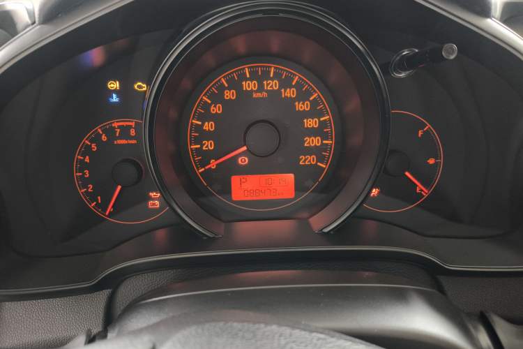 Used Honda Fit 2018 1.5L CVT Comfort Version Odometer Close Up