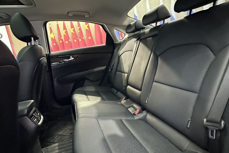 Used Kia K3 2021 Revised 1.5L CVT Fashion Edition Interior 6