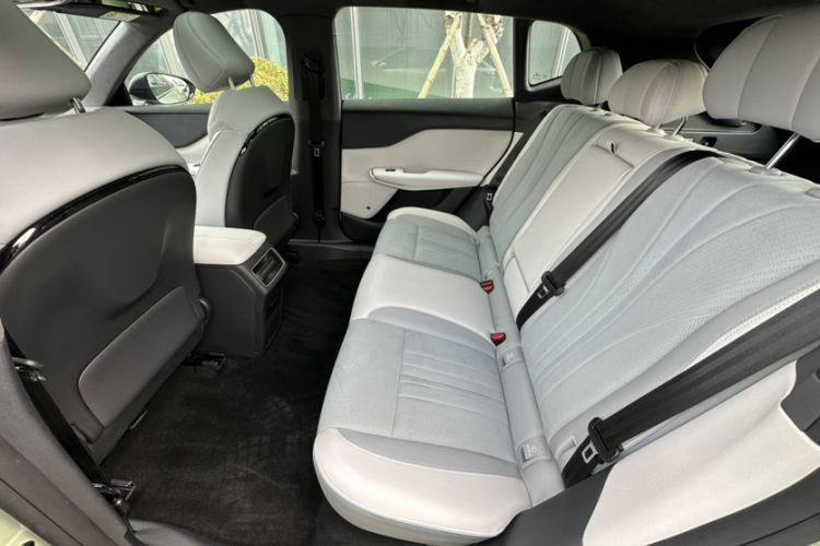 Used VOYAH COURAGE 2024 Ultra-Long Range Smart Enjoyment Version Interior 2